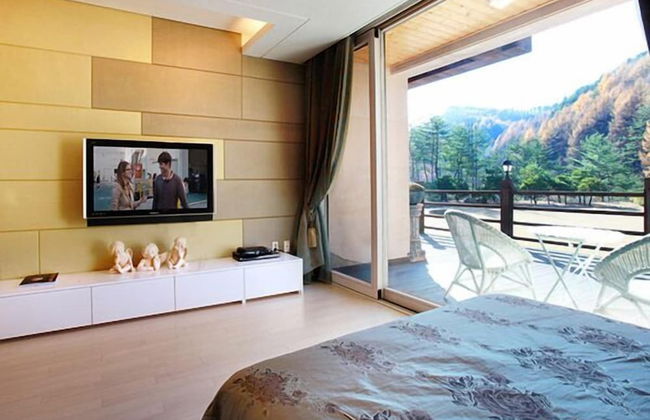 Hugel Heim Pension - Photo 11