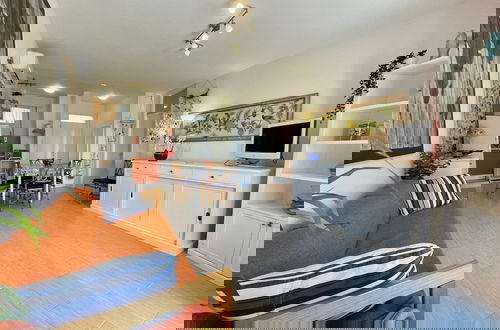 Foto 5 - Flat With a Partial sea View