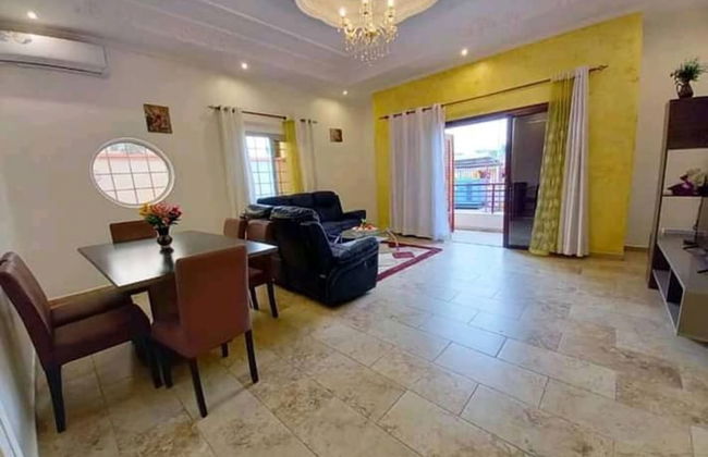 Stoning 3-bed Apartment by the Beach in Kribi - Foto 1