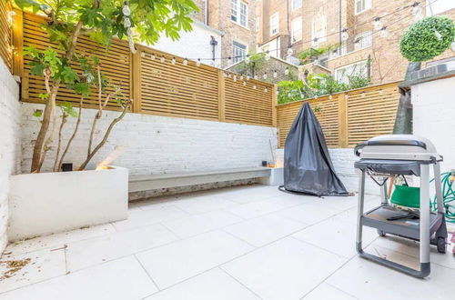 Photo 23 - Stylish 1 Bedroom Apartment in Pimlico With Lovely Garden