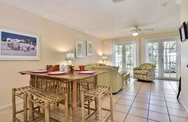 Breezy Bungalow by Avantstay Close 2 Zachary Taylor State Park & Beach w/ Shared Pool Week Long Stays - Foto 11