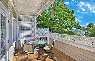 Photo 1 - Duval Breeze by Avantstay Great Location Close to Beach & Nightlife Shared Pool! Week Long Stays