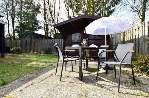 Photo 12 - Tasteful Chalet With Veranda in the Veluwe