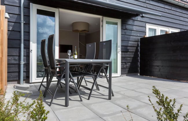 Serene Holiday Home in Oostkapelle near Center & Forest - Foto 2