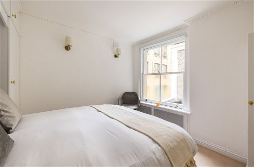 Photo 3 - Luxury 2-bed Apartment in Knightsbridge