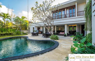 Foto 1 - Villa For Big Family Stay 10 Bedroom in Bali Seminyak