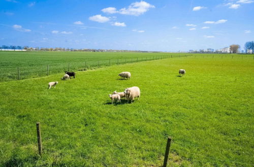 Foto 40 - Countryside Farmhouse in Genderen With Terrace, Garden