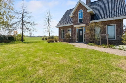 Photo 44 - Countryside Farmhouse in Genderen With Terrace, Garden