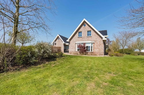 Photo 42 - Countryside Farmhouse in Genderen With Terrace, Garden