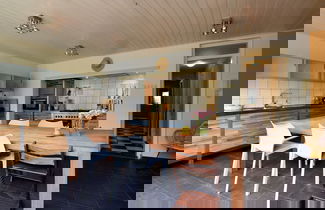Foto 2 - Quietly Located Mansion Near the Centre of The Hague