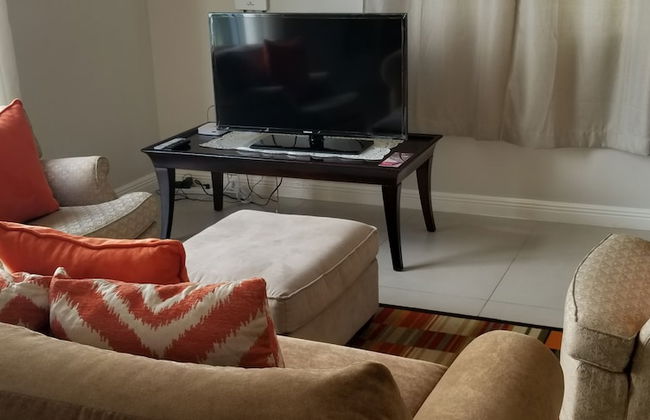 New Kingston Guest Apt at Kingsway - Photo 13