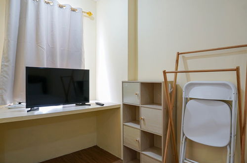 Photo 5 - Comfy Studio Apartment at Belmont Residence