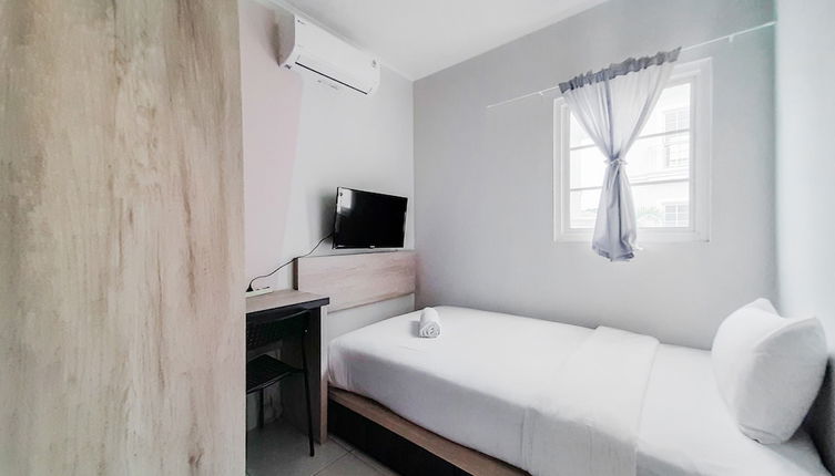 Photo 1 - Homey Studio at Alesha Vanya Park BSD Guest House (Sharing Bathroom)