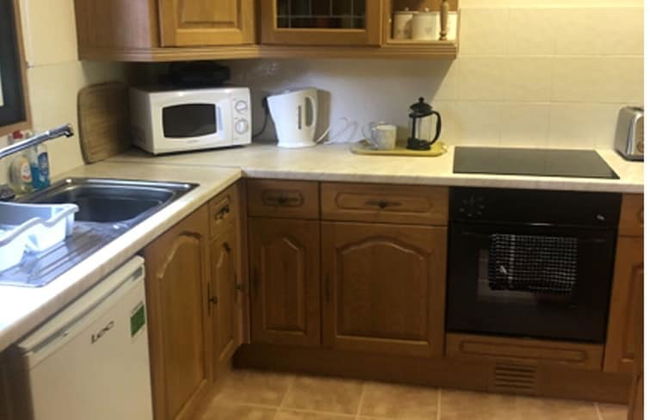 Nuthatch Lodge is set in 24 Acres of Wood, Parkland Near the Village of Cenarth - Foto 15