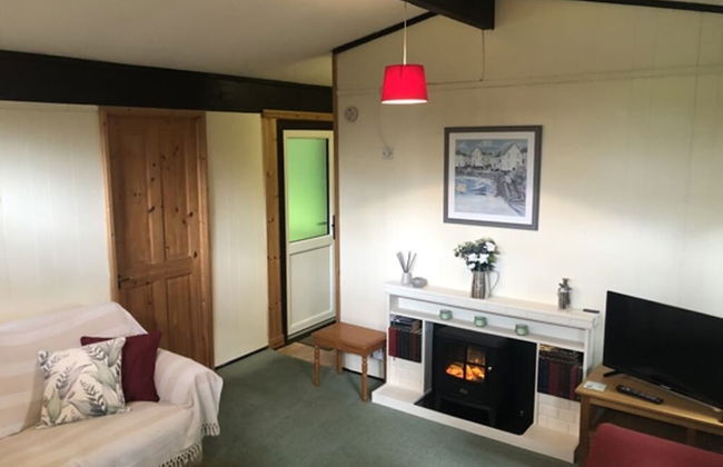 Nuthatch Lodge is set in 24 Acres of Wood, Parkland Near the Village of Cenarth - Foto 6