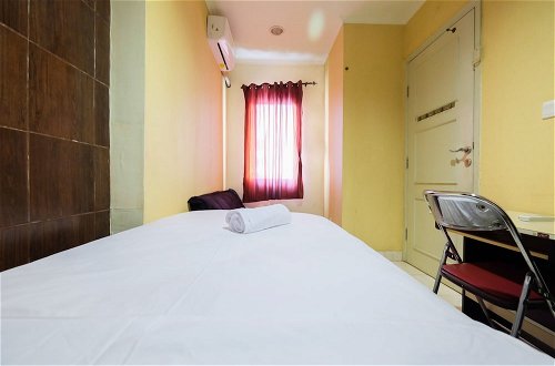 Photo 8 - Modern 2BR at City Home Apartment with Sofa Bed near MOI