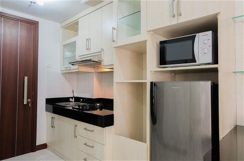 Foto 5 - Simply Furnished Studio Apartment at Scientia Residence