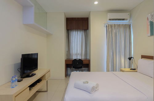 Photo 2 - Nice And Comfy Studio Tamansari Semanggi Apartment