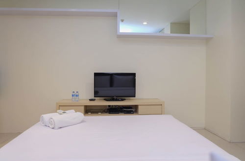 Photo 12 - Nice And Comfy Studio Tamansari Semanggi Apartment