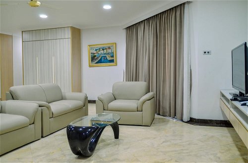 Photo 23 - Fully Furnished with Spacious Design 3BR Penthouse Kondominium Golf Karawaci Apartment