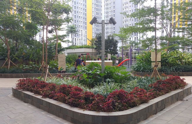 Restful And Functional Studio Apartment At Springlake Summarecon Bekasi - Photo 20