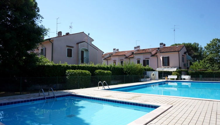 Foto 1 - Cosy two - Storey Villa With a Garden and a Shared Swimming Pool