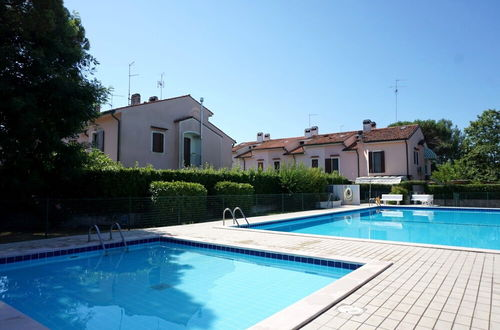 Photo 1 - Cosy two - Storey Villa With a Garden and a Shared Swimming Pool