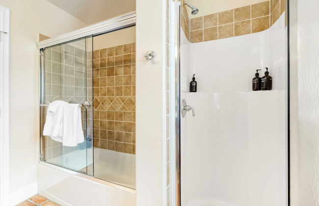 Grapevine by Avantstay Secluded 5BR Villa 4 Acres of Vineyards & Avo Groves! - Photo 51
