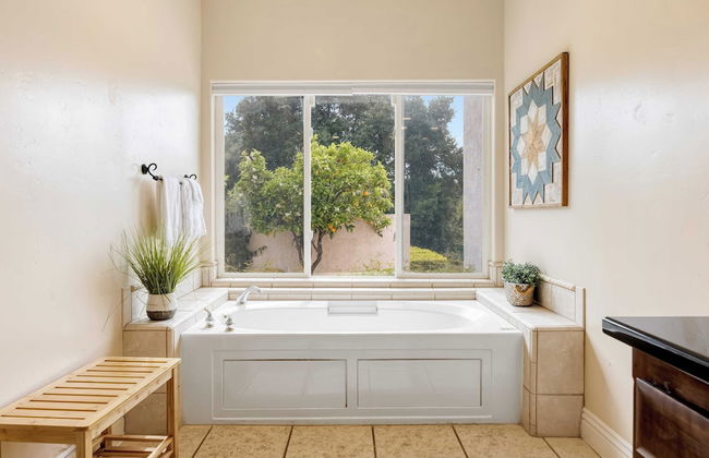 Grapevine by Avantstay Secluded 5BR Villa 4 Acres of Vineyards & Avo Groves! - Photo 44