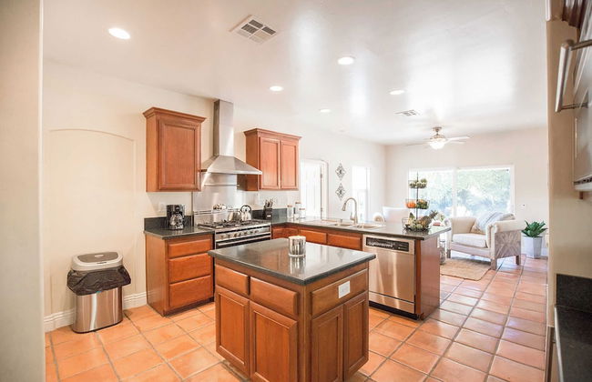 Grapevine by Avantstay Secluded 5BR Villa 4 Acres of Vineyards & Avo Groves! - Photo 26