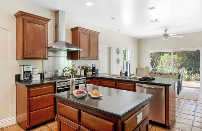 Grapevine by Avantstay Secluded 5BR Villa 4 Acres of Vineyards & Avo Groves! - Photo 25
