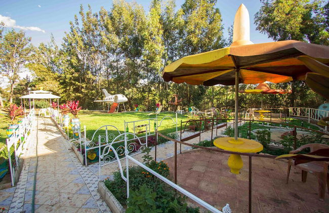 Signal Gardens Hotel - Photo 59