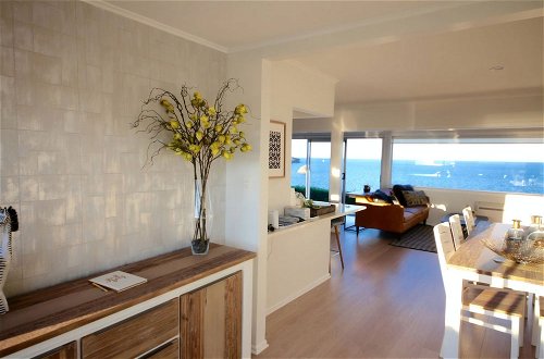 Foto 15 - Coastal Home with Admire Lovely Sea View