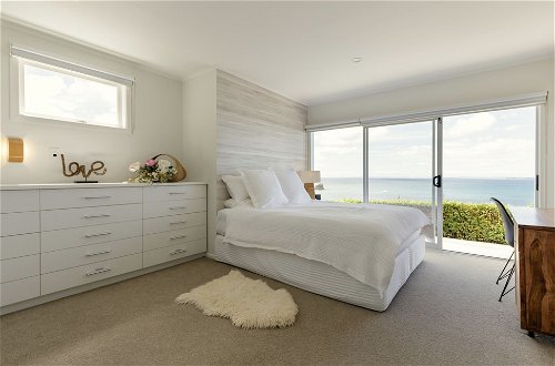 Foto 5 - Coastal Home with Admire Lovely Sea View
