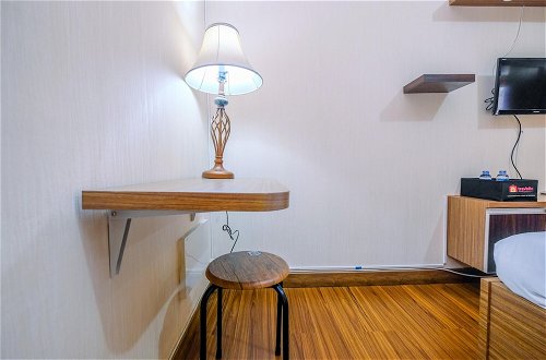 Foto 5 - Cozy and Simple Living Studio Apartment at Cinere Resort