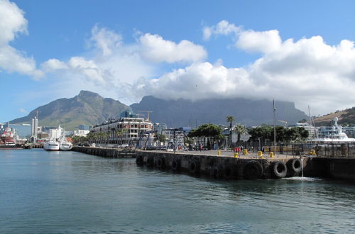 Photo 26 - Stunning Cape Peninsula Holiday Villa With Pool