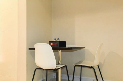 Foto 5 - Minimalist and Cozy 1BR Cosmo Terrace at Thamrin Apartment