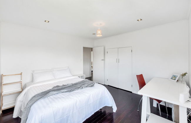 Bright Airy & Spacious 3 BR Home - Foto 4