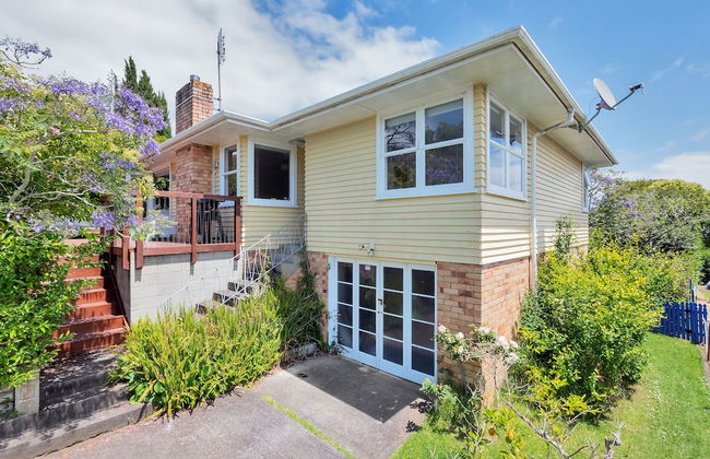 Bright Airy & Spacious 3 BR Home - Foto 1