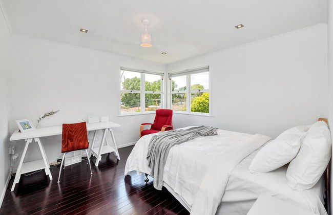 Bright Airy & Spacious 3 BR Home - Foto 7