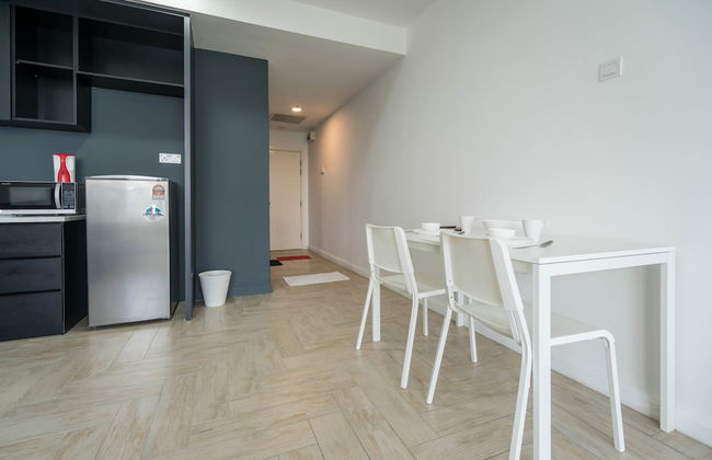 OYO Home 43951 Fair Studio Empire City Marriot - Foto 5
