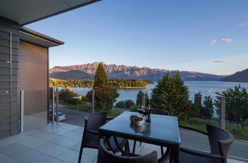 Photo 34 - LakeRidge Queenstown by Staysouth