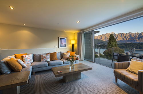 Photo 14 - LakeRidge Queenstown by Staysouth