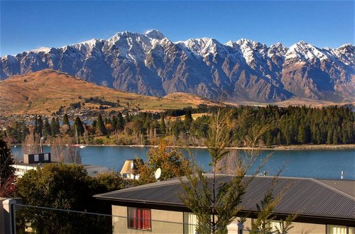 Photo 35 - LakeRidge Queenstown by Staysouth