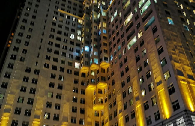Mansion One 2 Bedroom Apartment - Photo 32