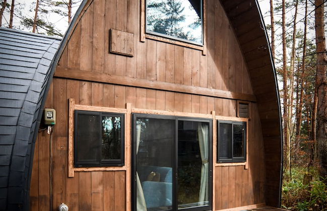 The Hut - Photo 16