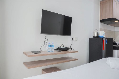 Photo 9 - Simple And Cozy Living Studio At Serpong Garden Apartment