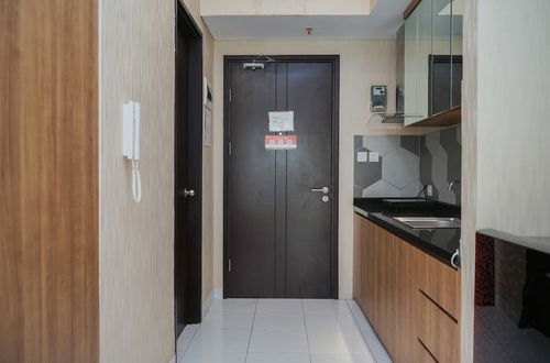 Foto 7 - Elegant And Comfy Studio Casa De Parco Apartment Near Ice Bsd