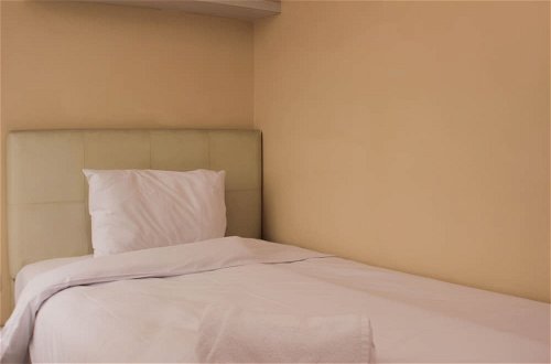 Photo 3 - Best Deal 2Br Apartment At Cinere Bellevue Suites