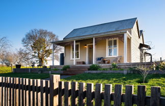 Photo 1 - Table Hill Cottage